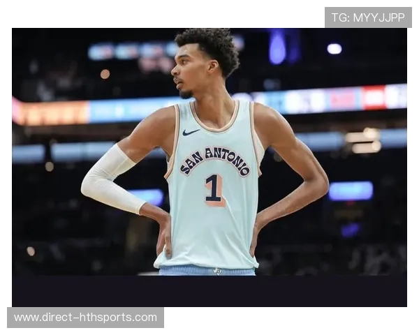 足球球星也能投三分球吗 看他们如何在篮球场上大放异彩